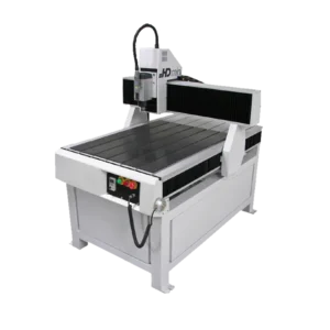 Malé frézovací centrum CNC MINI s pracovní plochou 750 × 650 mm